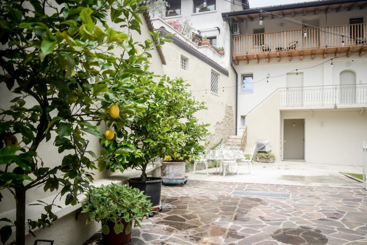 La Corte Dell'Elmo Salo Luaran gambar